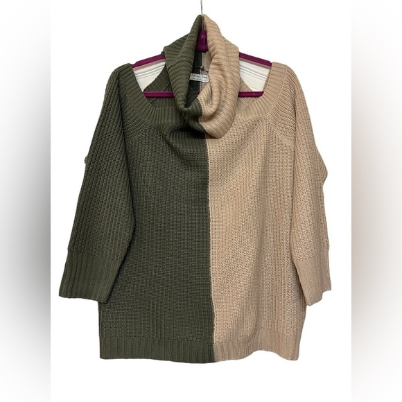 Full Circle Trends cowl neck cold shoulder style sweater - Picture 2 of 9